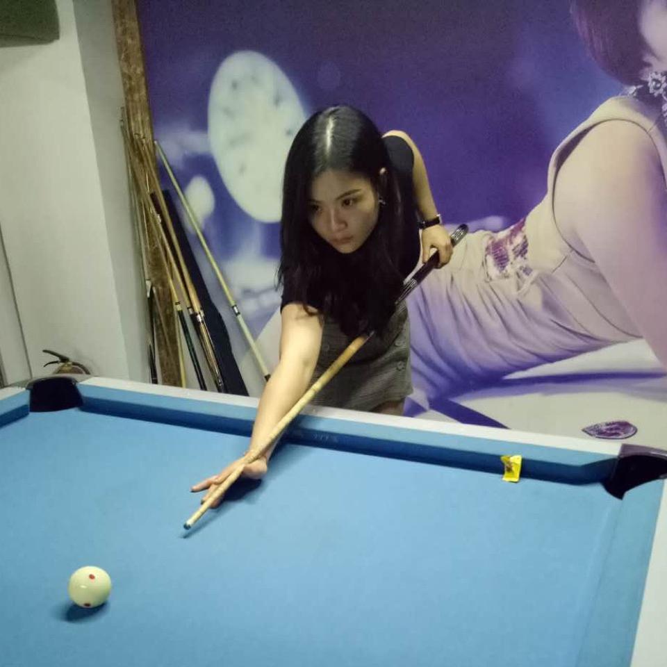 龙海市颜厝欧妮服装店