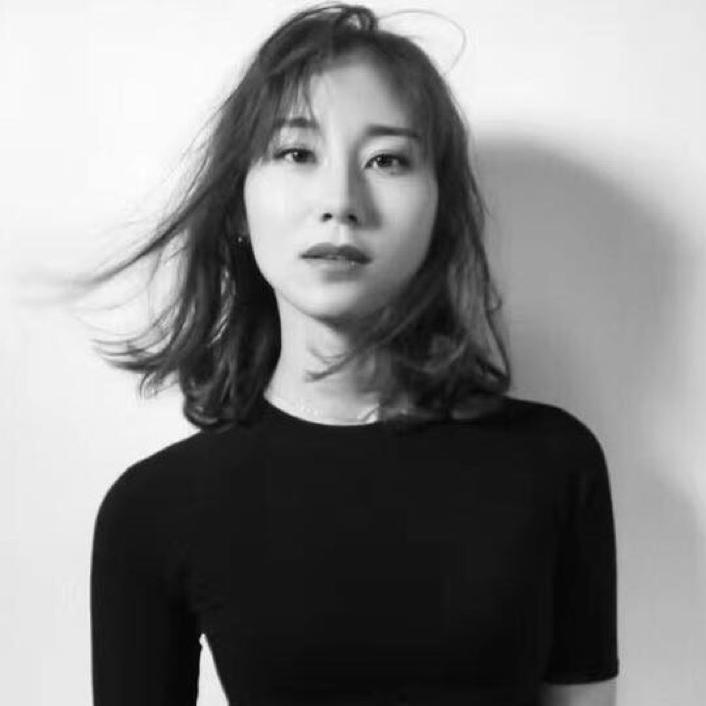 小茜舞蹈