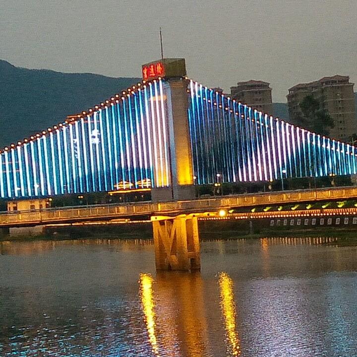 用户379624069