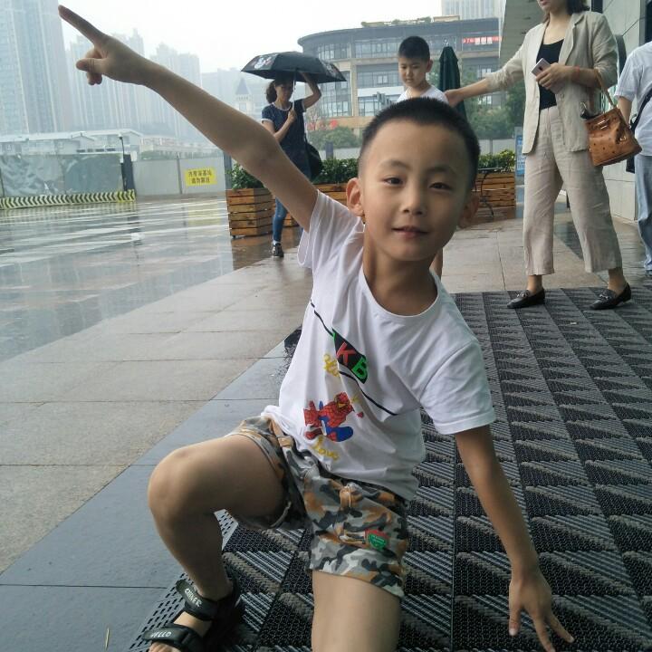 站在浪间