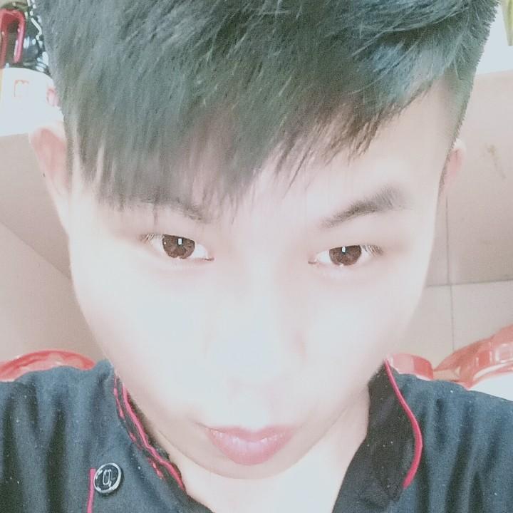 刘航