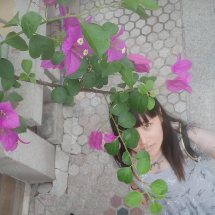 依然