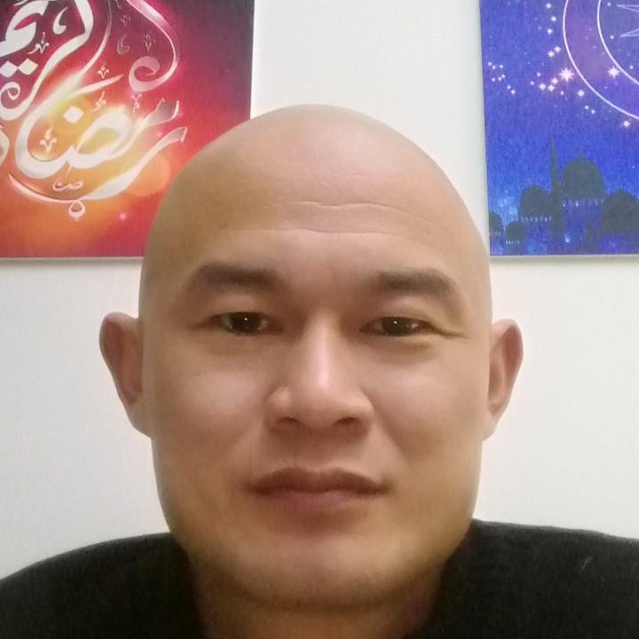 奥特老李 ，人称老铁，柱你平安