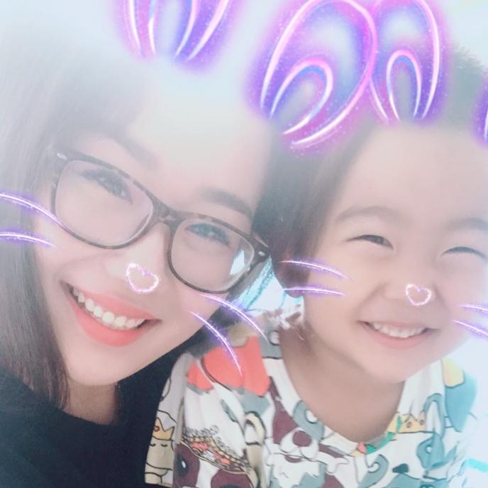 Ly . 🤎