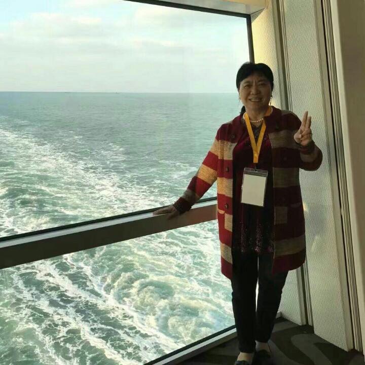 曾庆香大姐