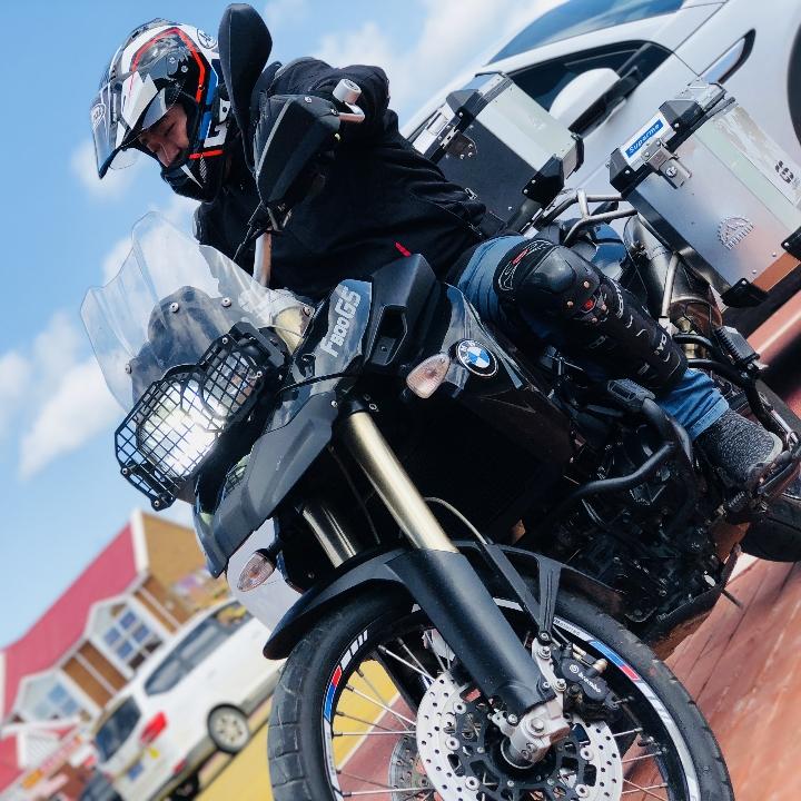 会飞的小胖（秦戎机车）