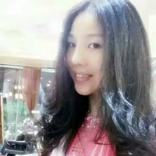 爱笑的女孩