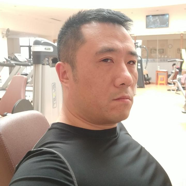六哥
