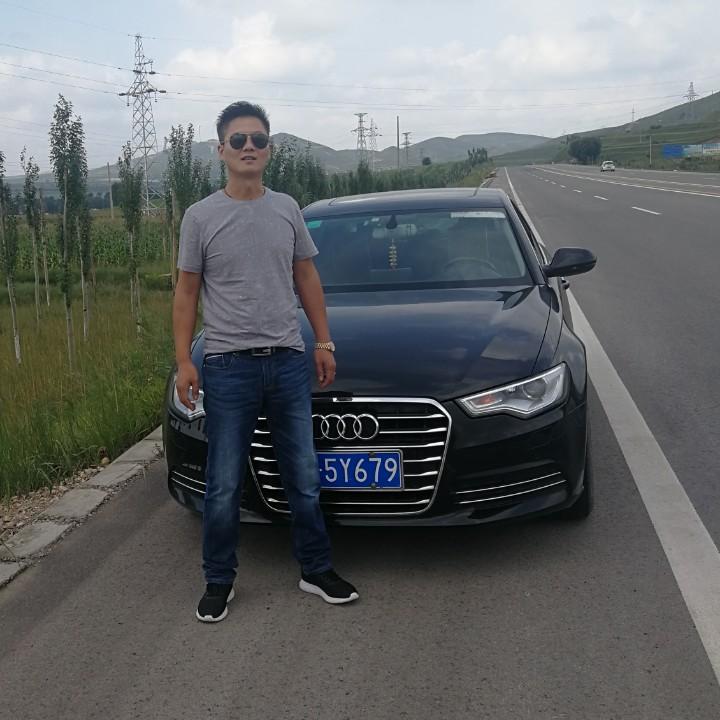 卖灯老男孩
