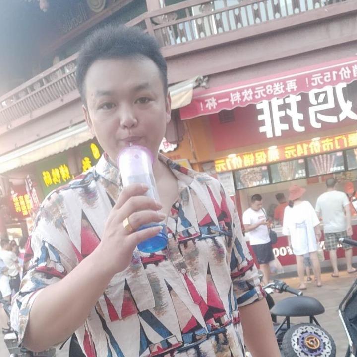 丢了幸福的小朱
