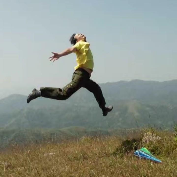 易晶易彩