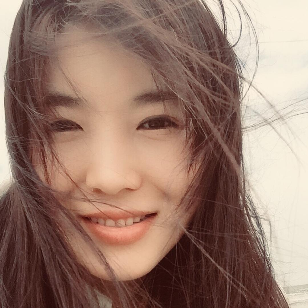 谨™