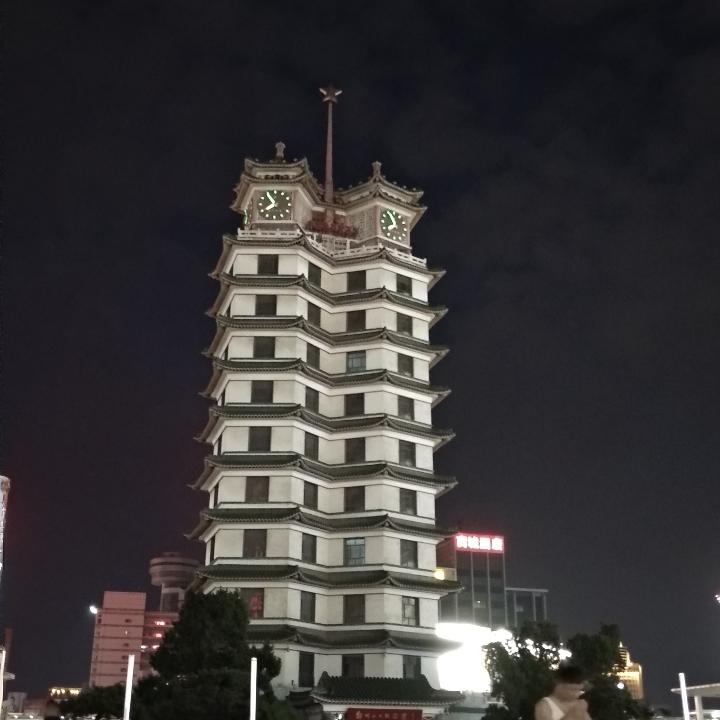 凌晨五点多