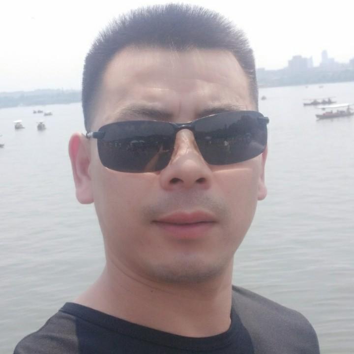 阿伟