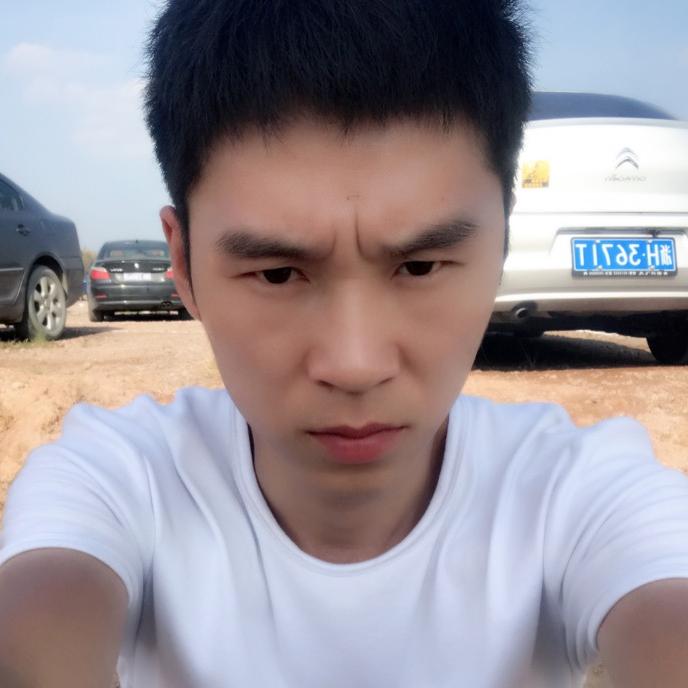 颜小龙