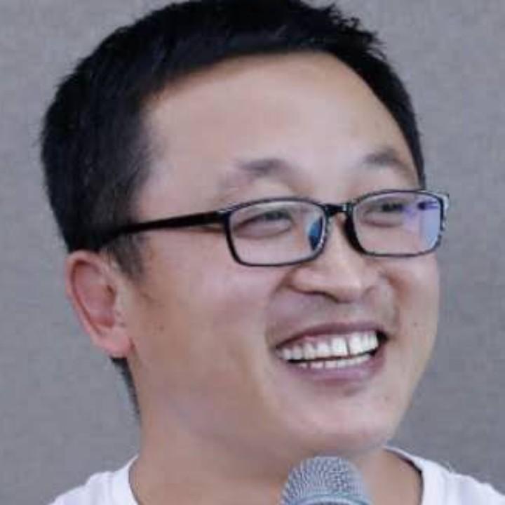 亚飞