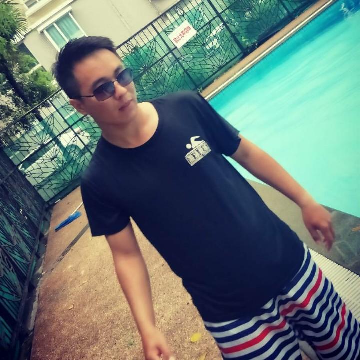 御墅花园小区游泳馆