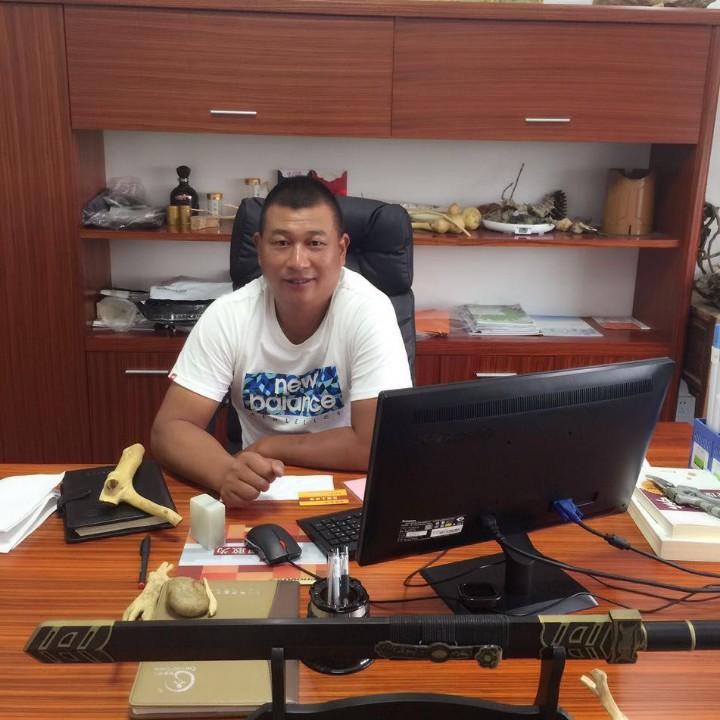 钓鱼小哥，高价回收冷热轧板二手设备