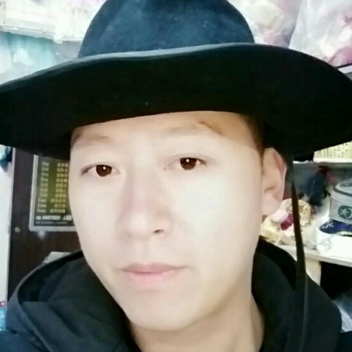 董郎弹吉他
