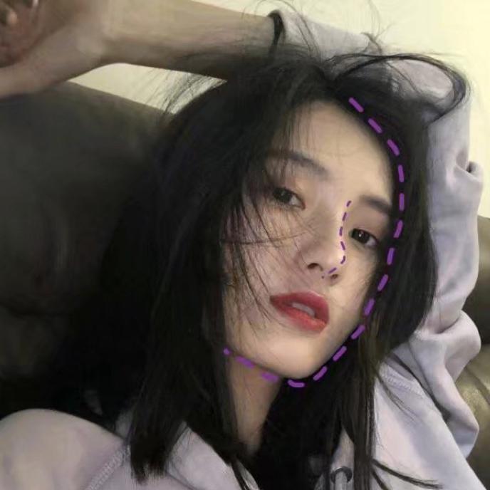 汤悦.