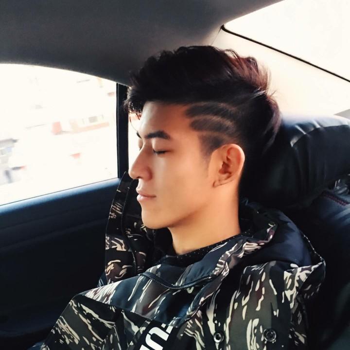 你等我吃完饭的嗷