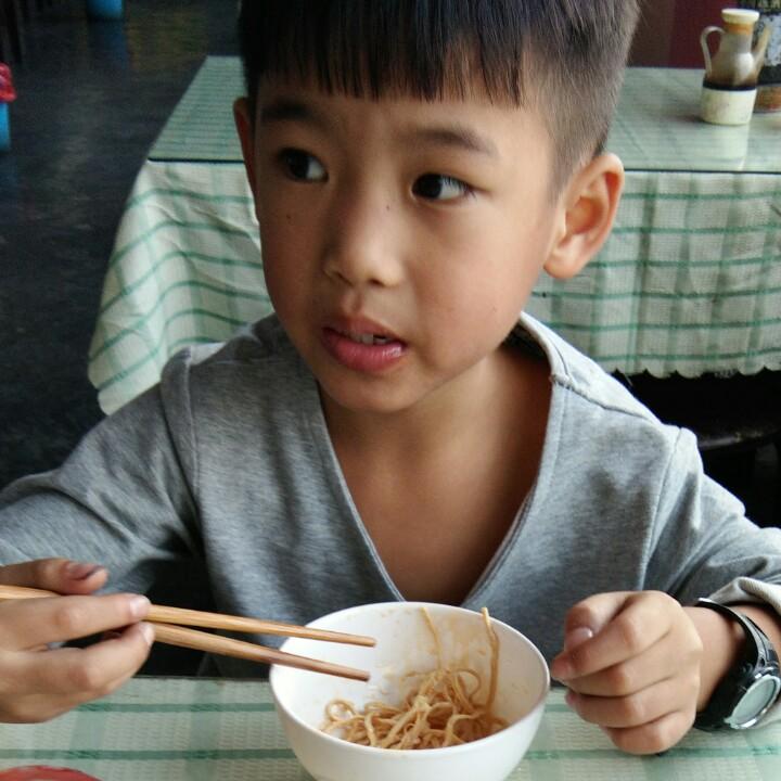 爱工作的陈