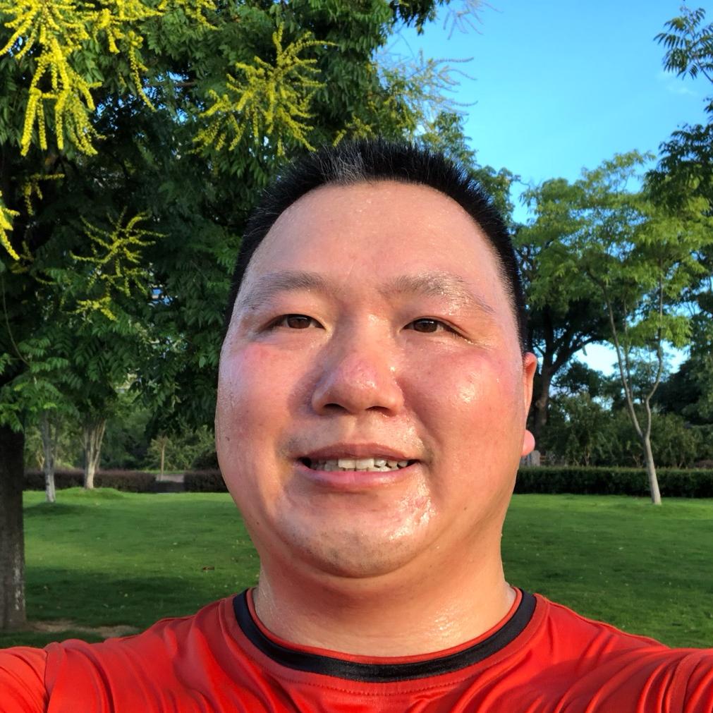 减肥中的小胖子