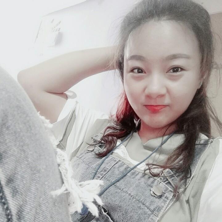 不可爱的小小翠儿