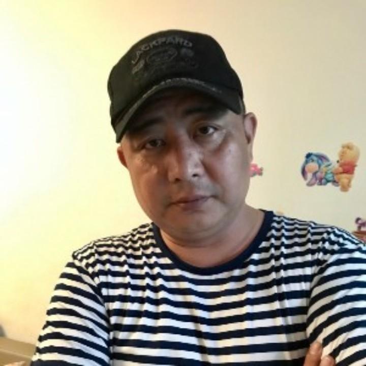 石头发的光