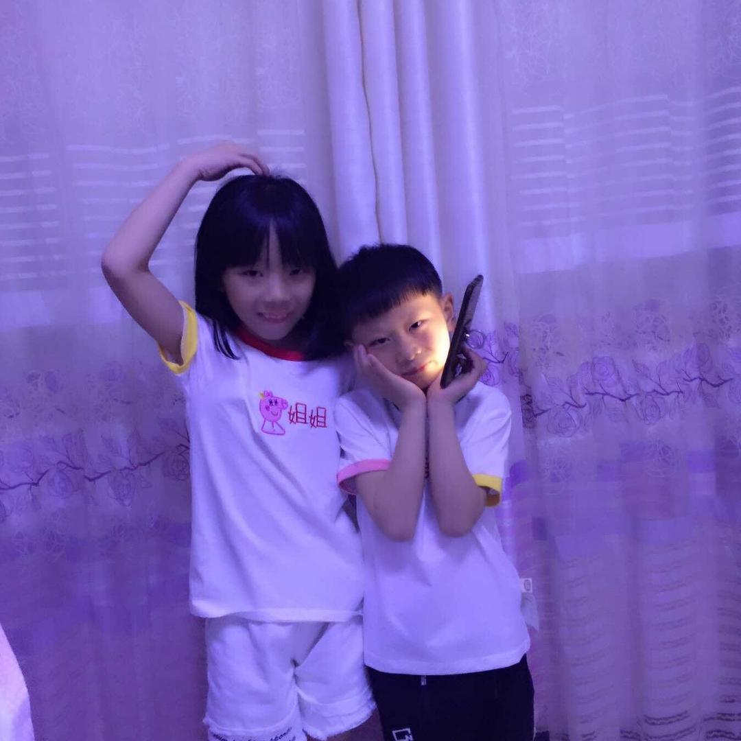 六福珠宝Lily夏