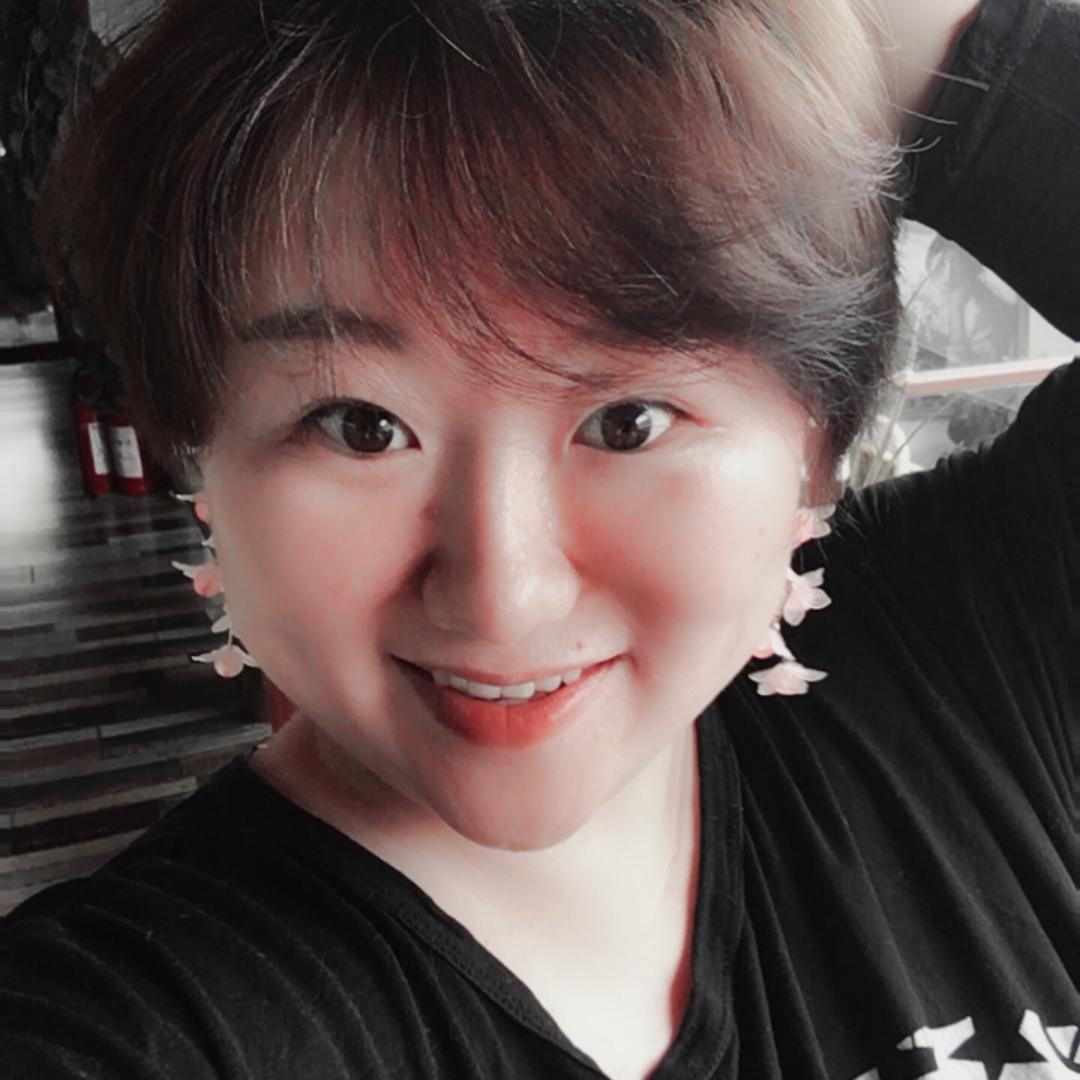 爱笑的娜娜