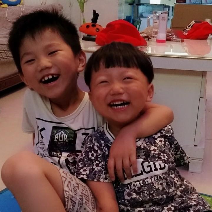 家有俩宝👣