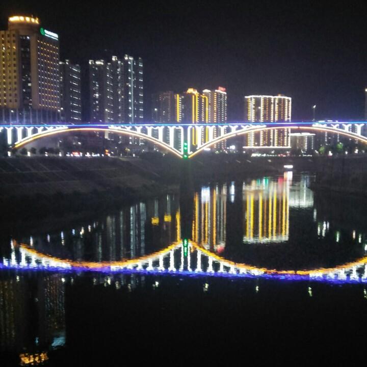 酒酿小袁子