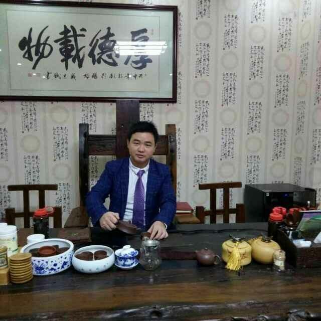 董少