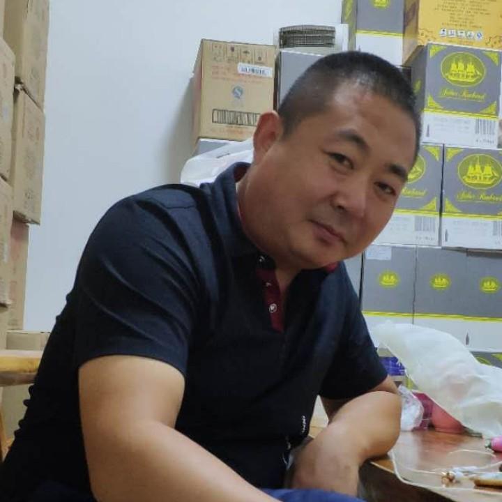 魏县李峰烟酒