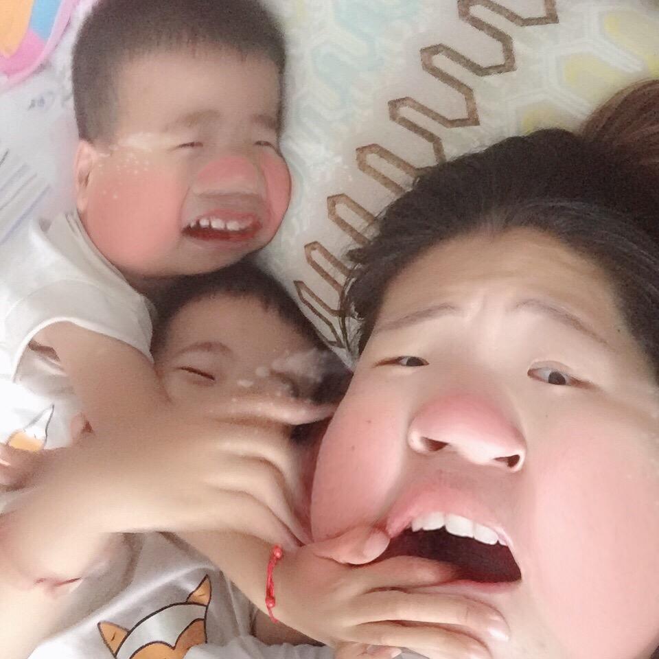 外甥少爷和豆豆