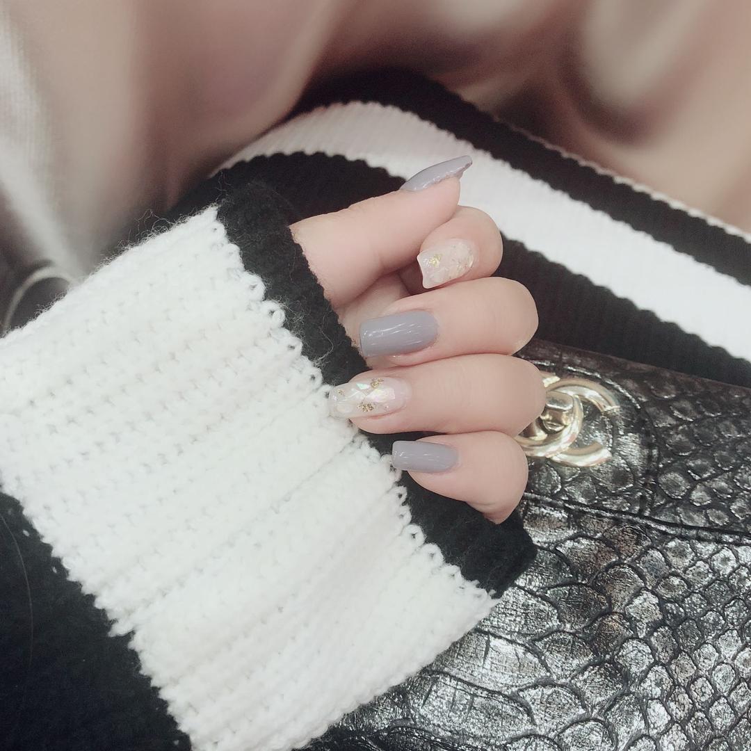 卖汽车的小女孩