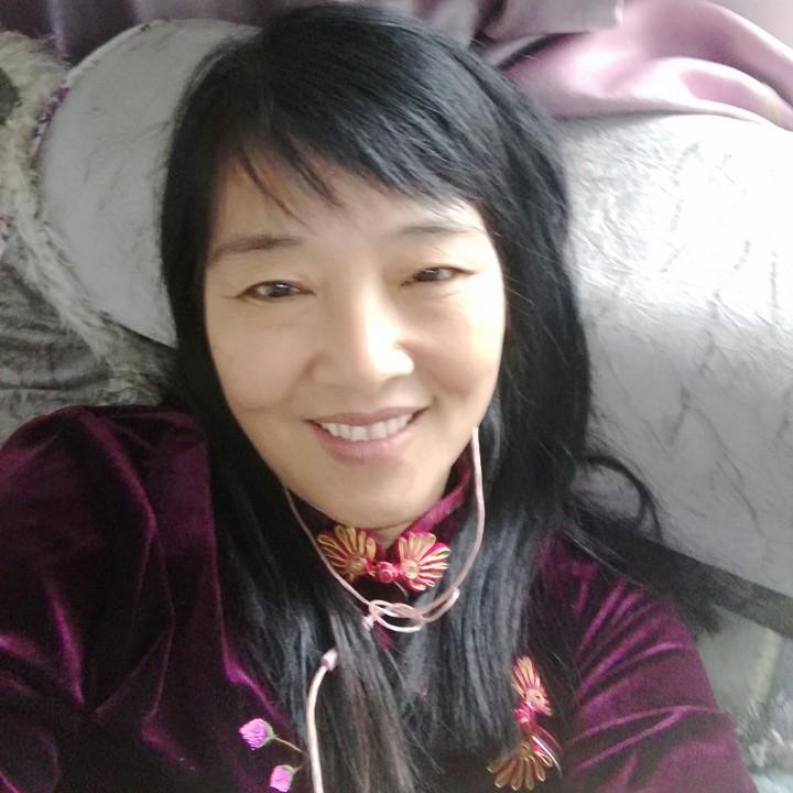 陆家三姐喜爰古装