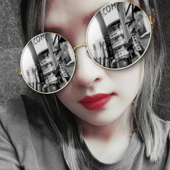 衣依不舍童装女装店