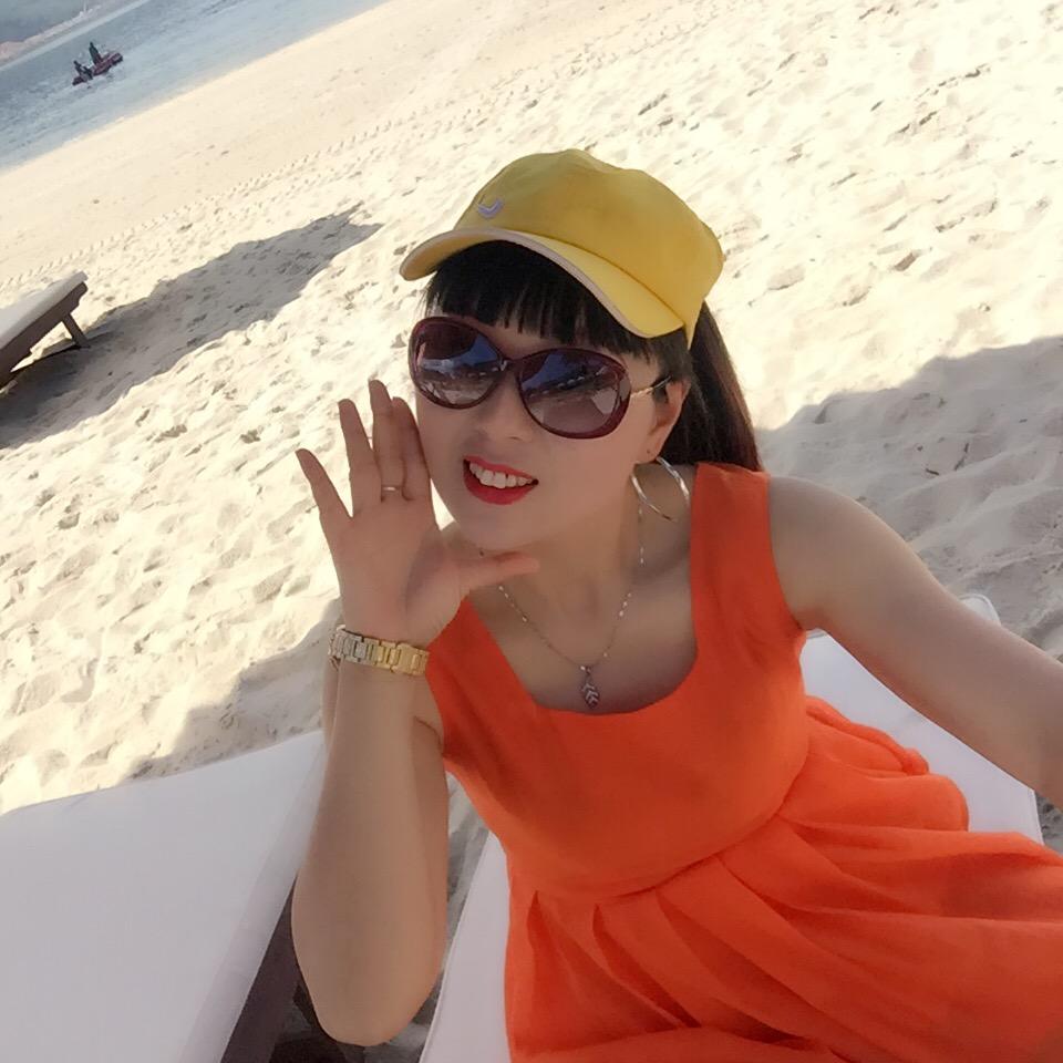 虹虹女装店