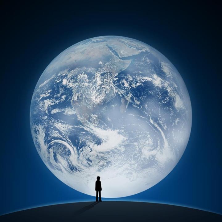 A性格孤僻话少事多