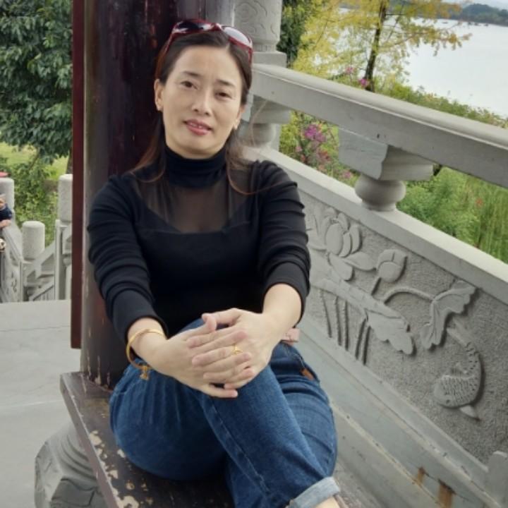 阿丽