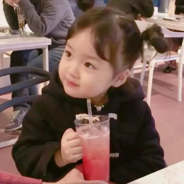 丽@