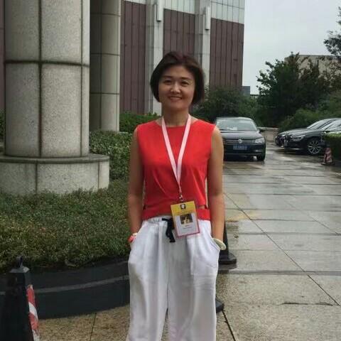 百里银杏酒店芳姐