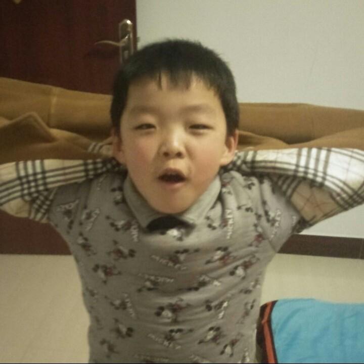 蓝天鲁