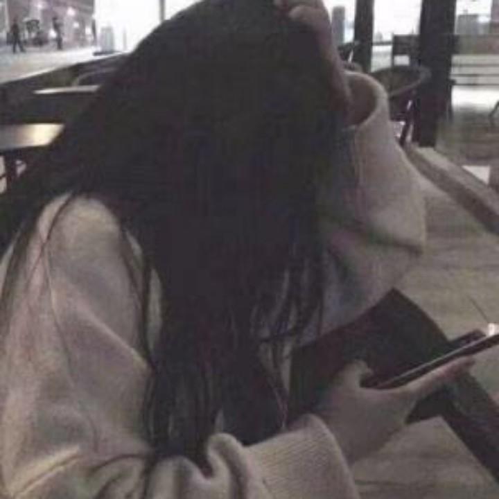 人潮拥挤我愿退离