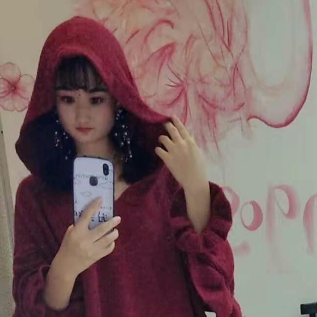 妮儿，嘟嘟嘴