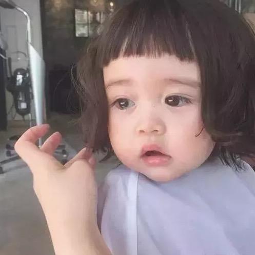 快乐小女孩！