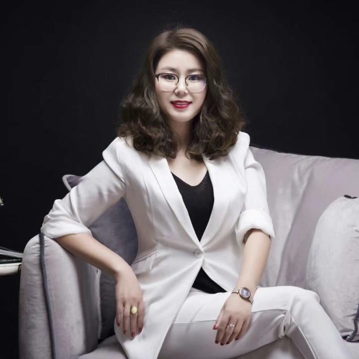 小鹿欧拉摄影艳子经理