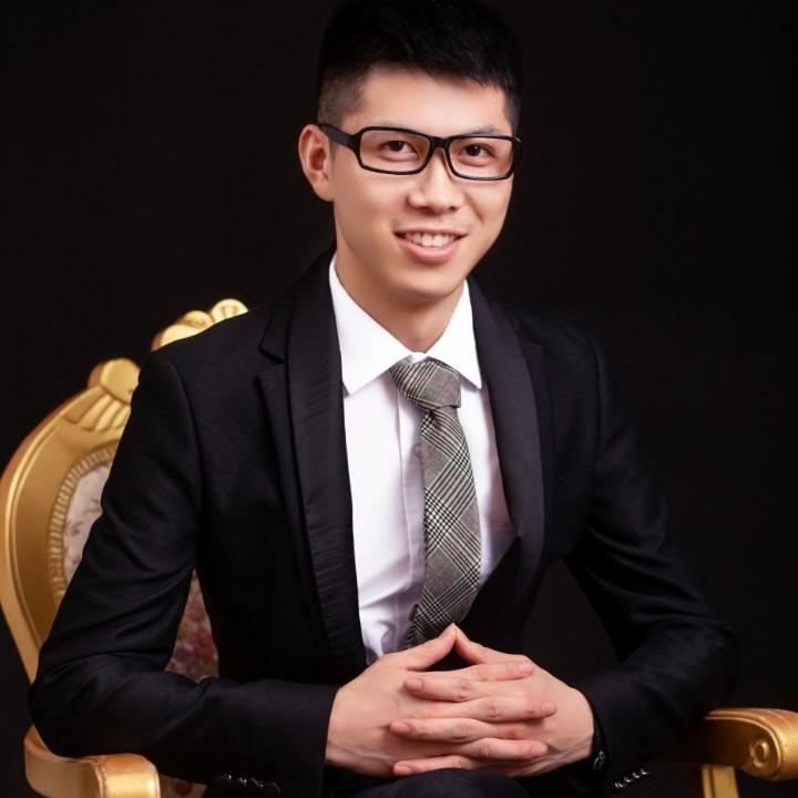 爱打球的小帅